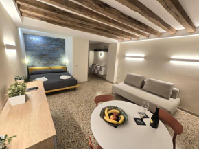 Cozy Studio with Canal View
